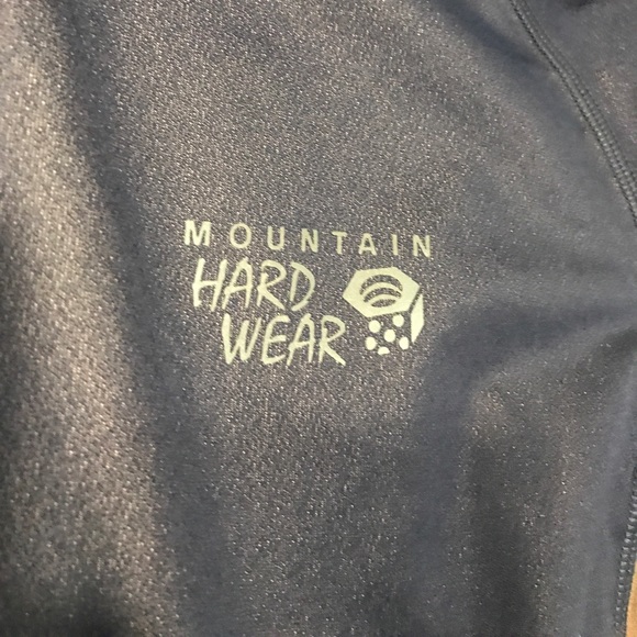 Mountain Hardware Windbreaker - Picture 2 of 5